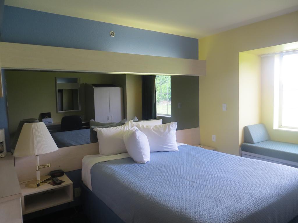 Days Inn Pryor Creek Eksteriør billede