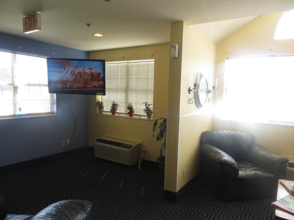 Days Inn Pryor Creek Eksteriør billede